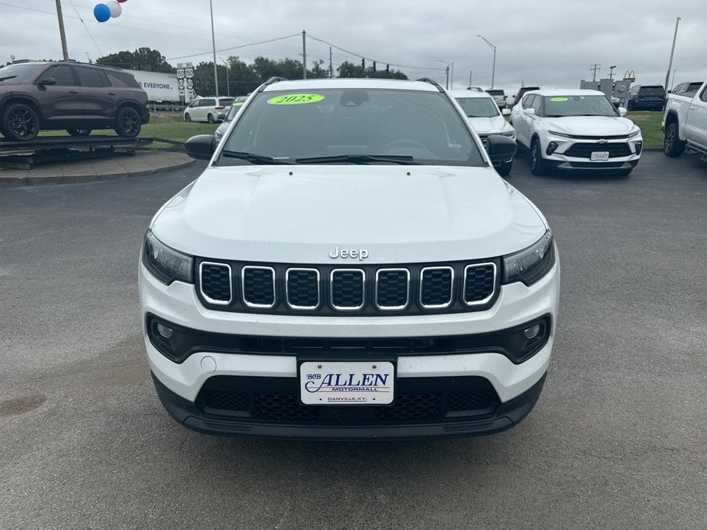 Pre-Owned 2025 Jeep Compass Latitude - photo - 15