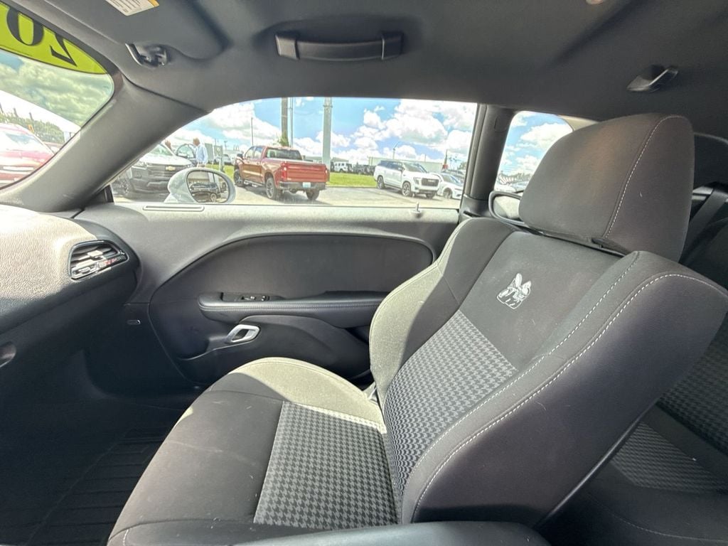 Pre-Owned 2022 Dodge Challenger R/T Scat Pack - photo - 29