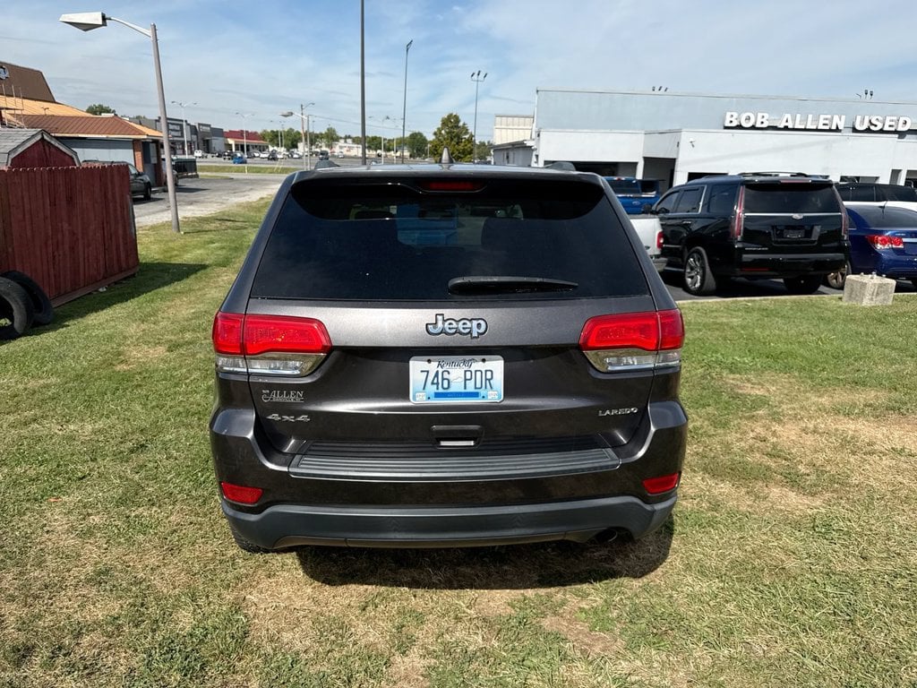 Pre-Owned 2014 Jeep Grand Cherokee Laredo - photo - 9