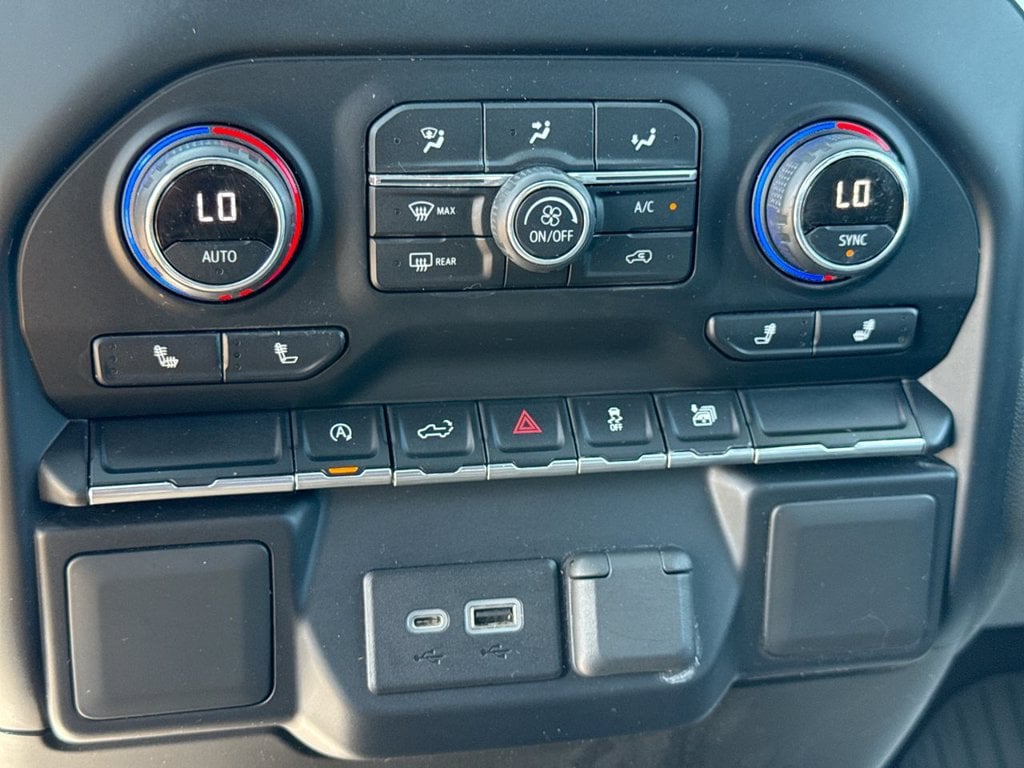 Pre-Owned 2020 Chevrolet Silverado 1500 RST - photo - 20