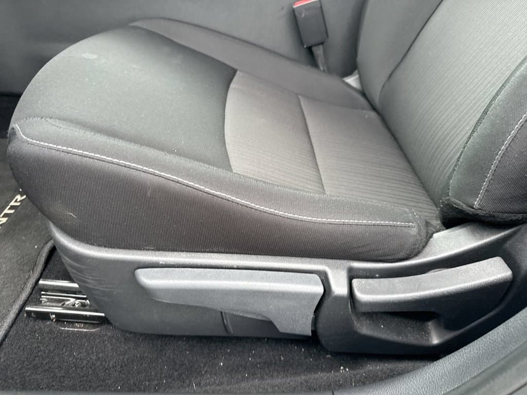 Pre-Owned 2025 Nissan Sentra SV - photo - 21