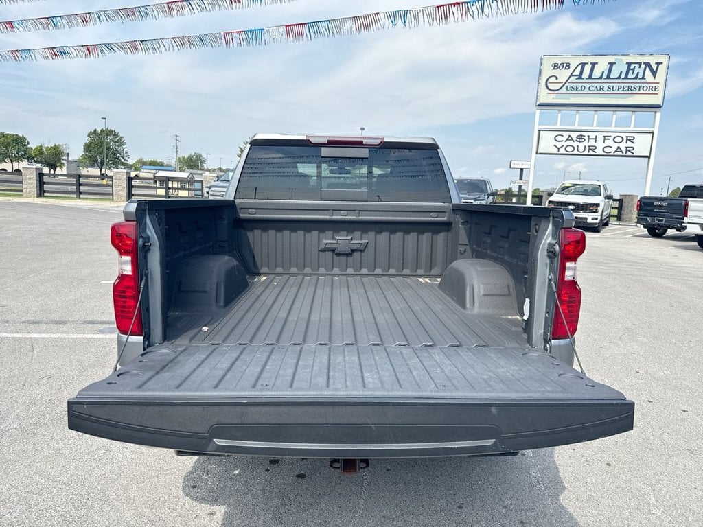 Pre-Owned 2021 Chevrolet Silverado 1500 LT - photo - 16