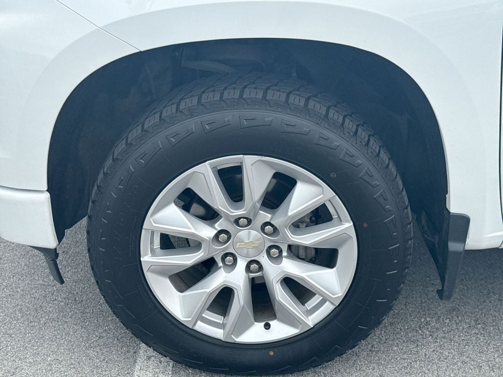 Pre-Owned 2022 Chevrolet Silverado 1500 Custom - photo - 9