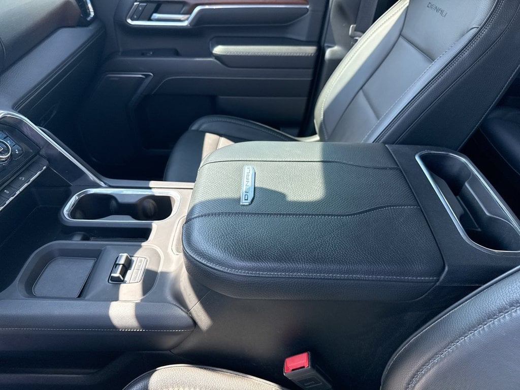 Pre-Owned 2024 GMC Sierra 2500HD Denali - photo - 24