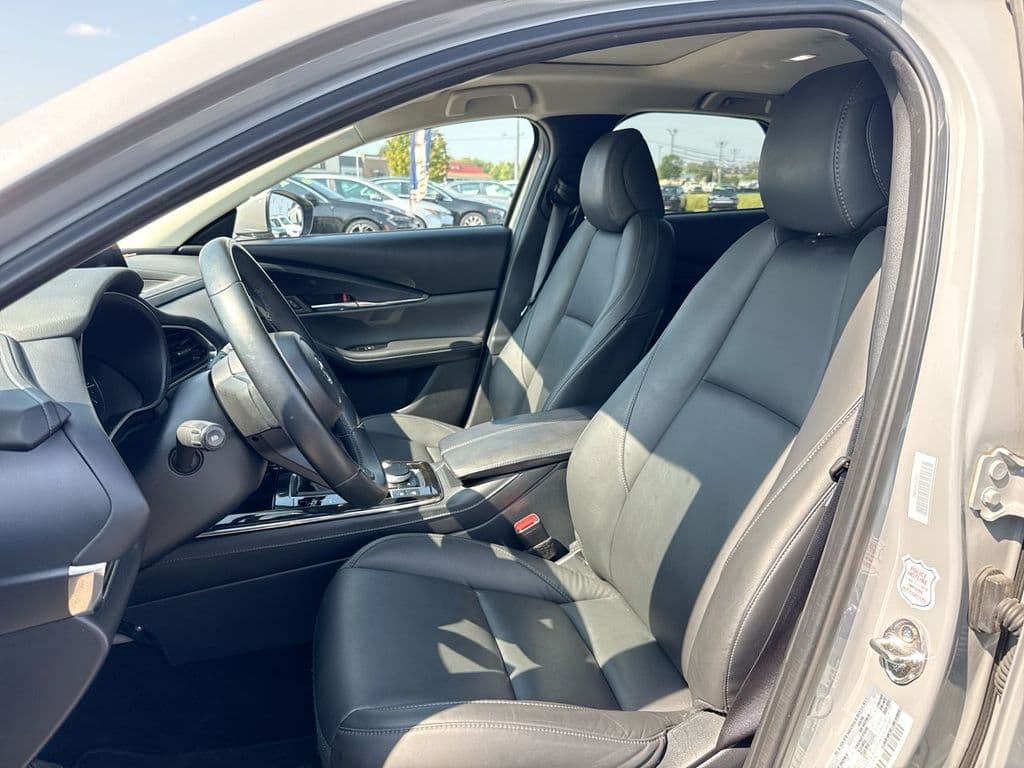 Pre-Owned 2025 Mazda CX-30 2.5 S Preferred Package - photo - 20