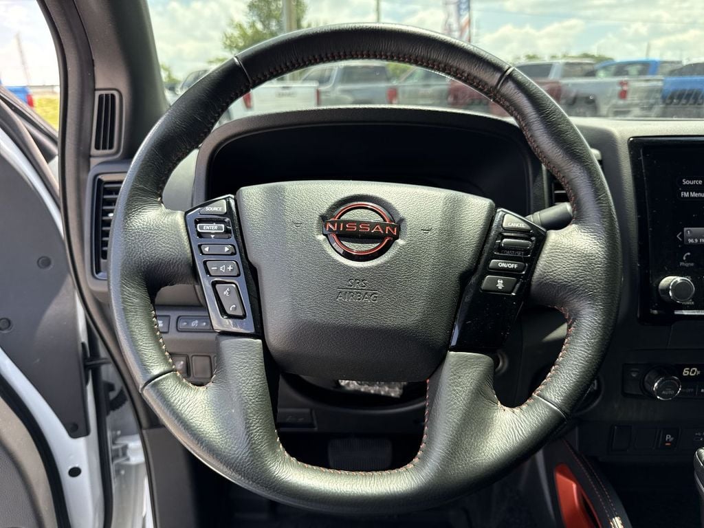 Pre-Owned 2024 Nissan Frontier PRO-4X - photo - 22