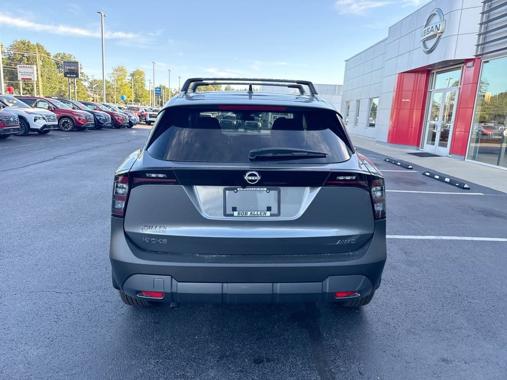 New 2027 Nissan Kicks SV - photo - 17