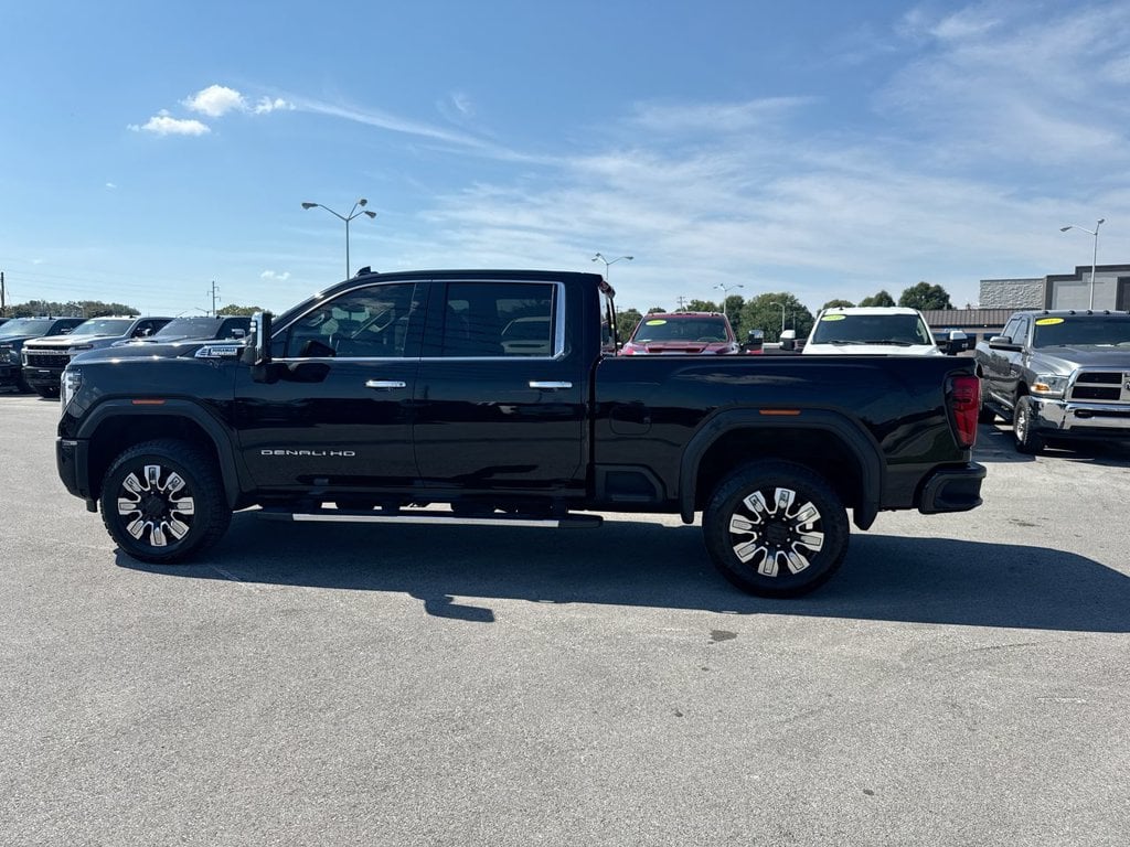 Pre-Owned 2024 GMC Sierra 2500HD Denali - photo - 10