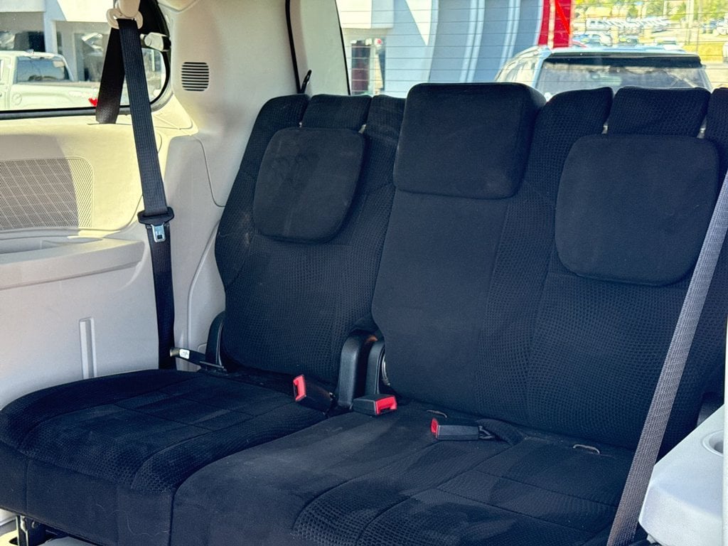 Pre-Owned 2013 Dodge Grand Caravan SE - photo - 10
