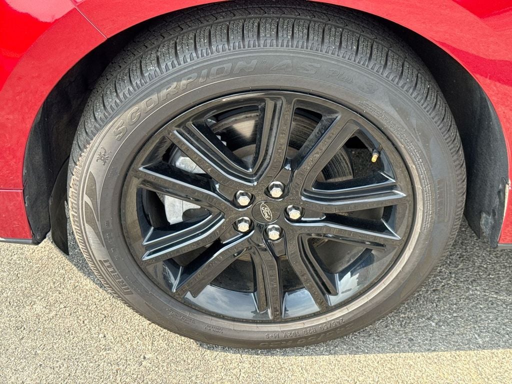 Pre-Owned 2022 Ford Edge ST Line - photo - 9