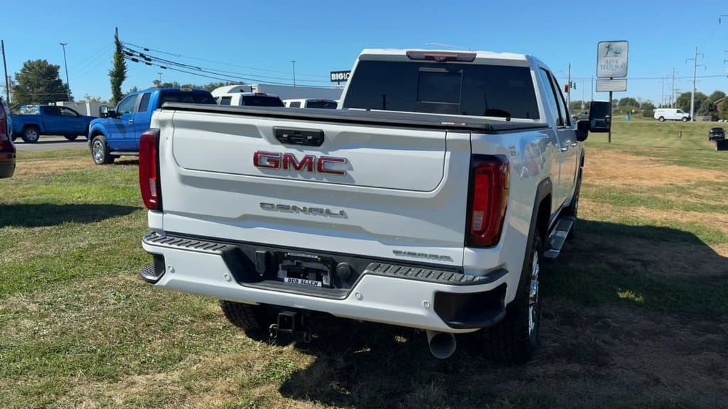Pre-Owned 2021 GMC Sierra 2500HD Denali - photo - 5