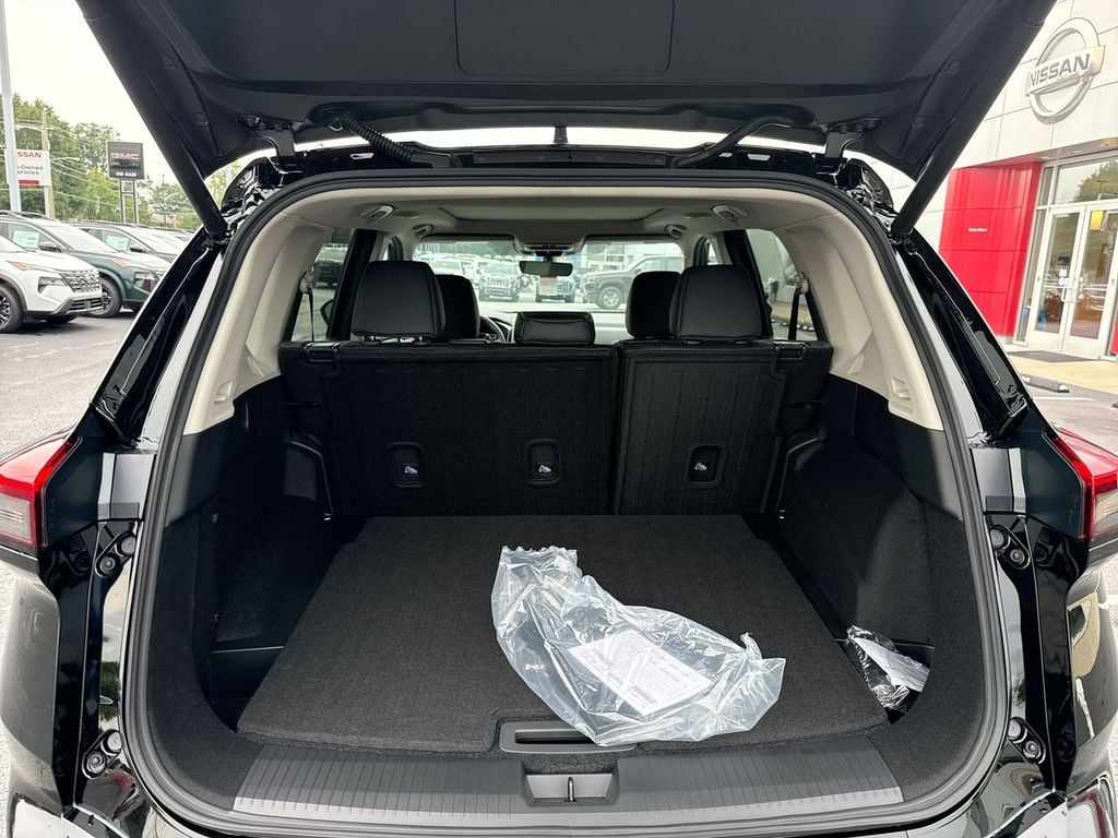 New 2026 Nissan Rogue Dark Armor - photo - 16