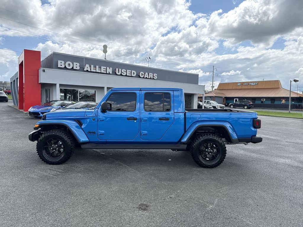 Pre-Owned 2025 Jeep Gladiator High Tide - photo - 10