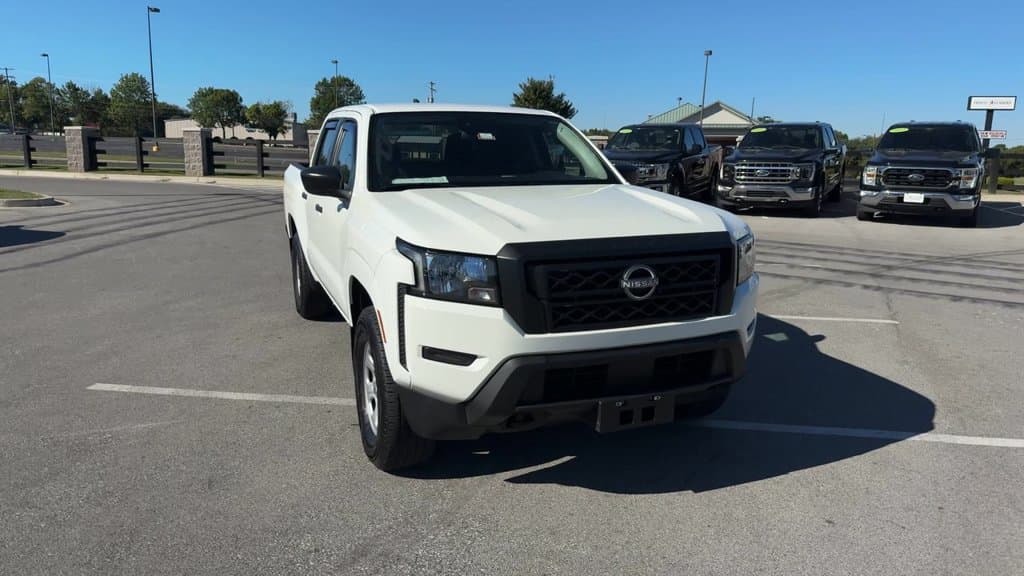 Pre-Owned 2024 Nissan Frontier S - photo - 8