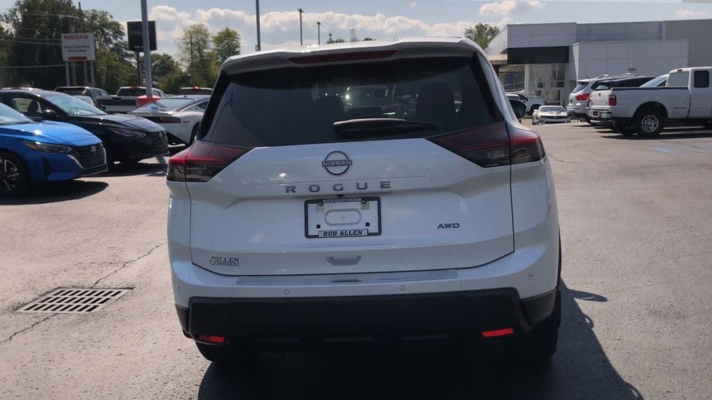 Pre-Owned 2026 Nissan Rogue SV - photo - 6
