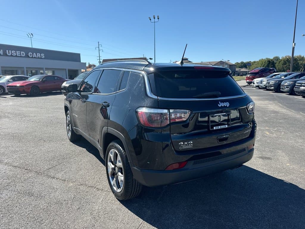 Pre-Owned 2020 Jeep Compass Limited - photo - 3