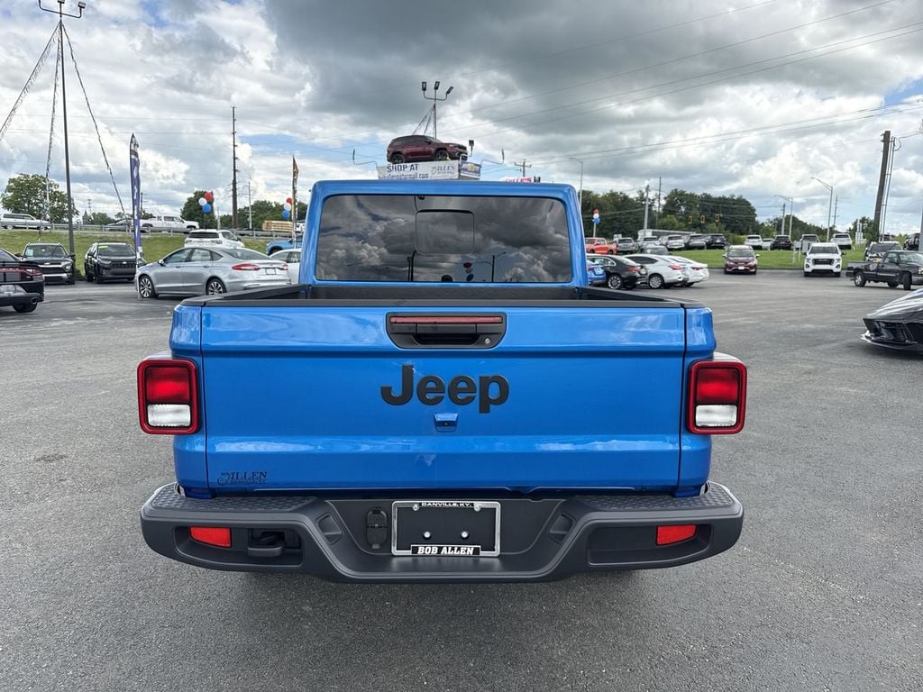 Pre-Owned 2025 Jeep Gladiator High Tide - photo - 17