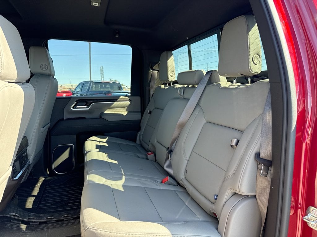 Pre-Owned 2026 GMC Sierra 3500HD SLT - photo - 18