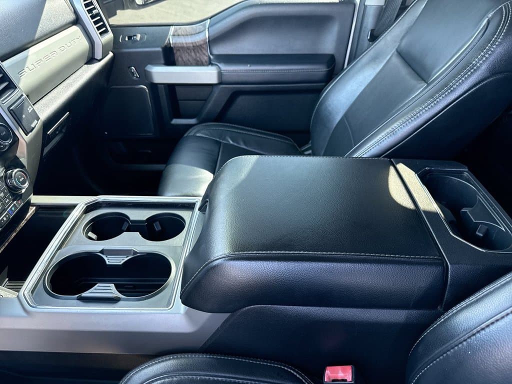Pre-Owned 2019 Ford F-250SD Lariat - photo - 16