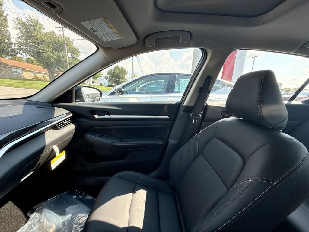 New 2026 Nissan Altima 2.5 SR - photo - 29