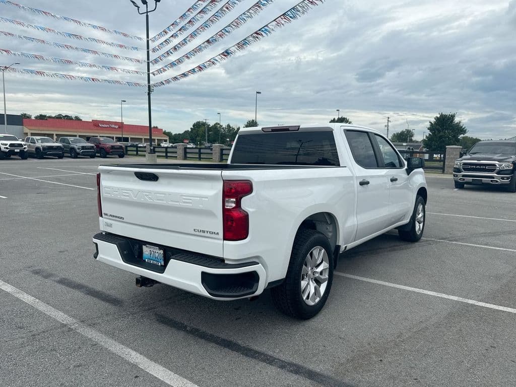 Pre-Owned 2022 Chevrolet Silverado 1500 Custom - photo - 12