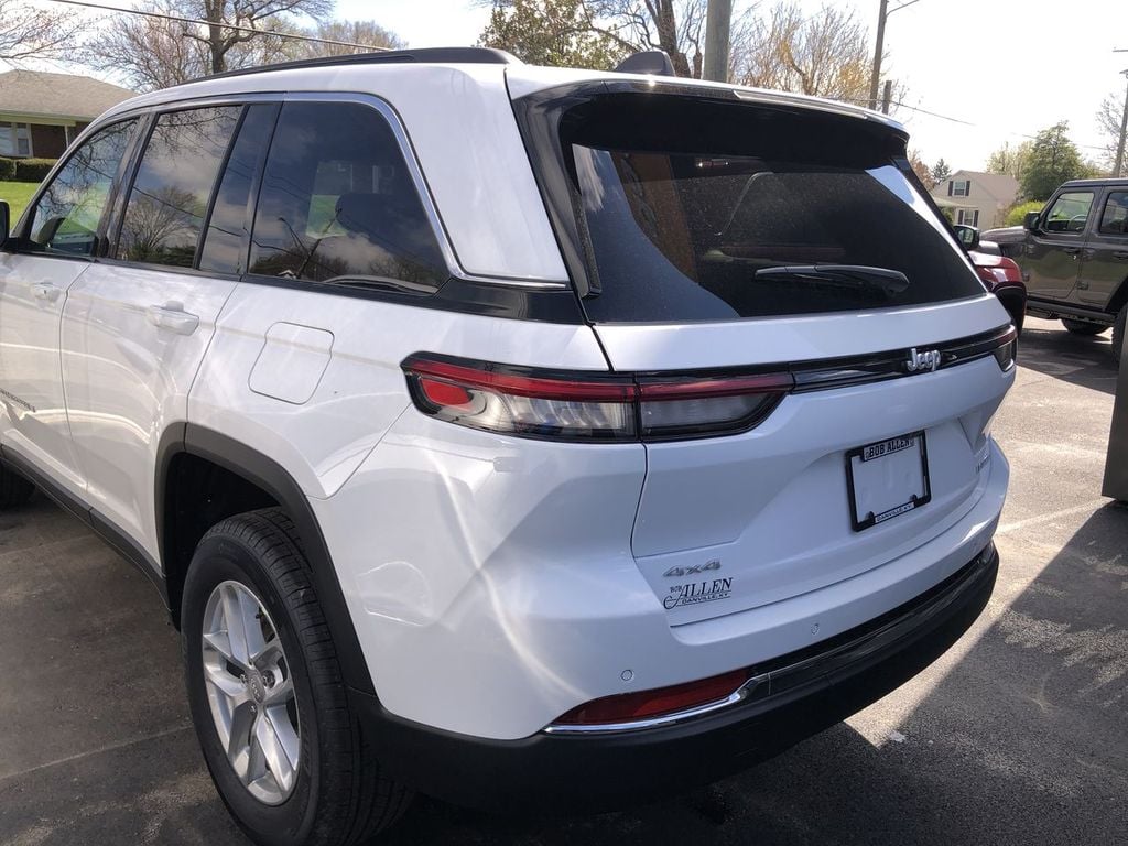 New 2026 Jeep Grand Cherokee Laredo X - photo - 11