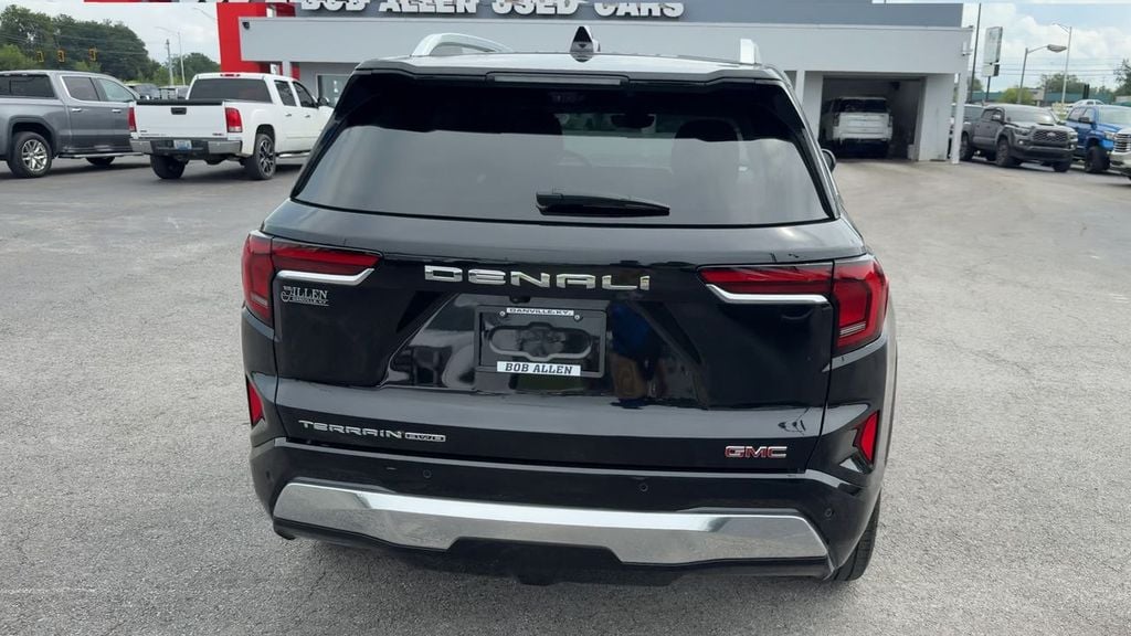 Pre-Owned 2026 GMC Terrain Denali - photo - 5
