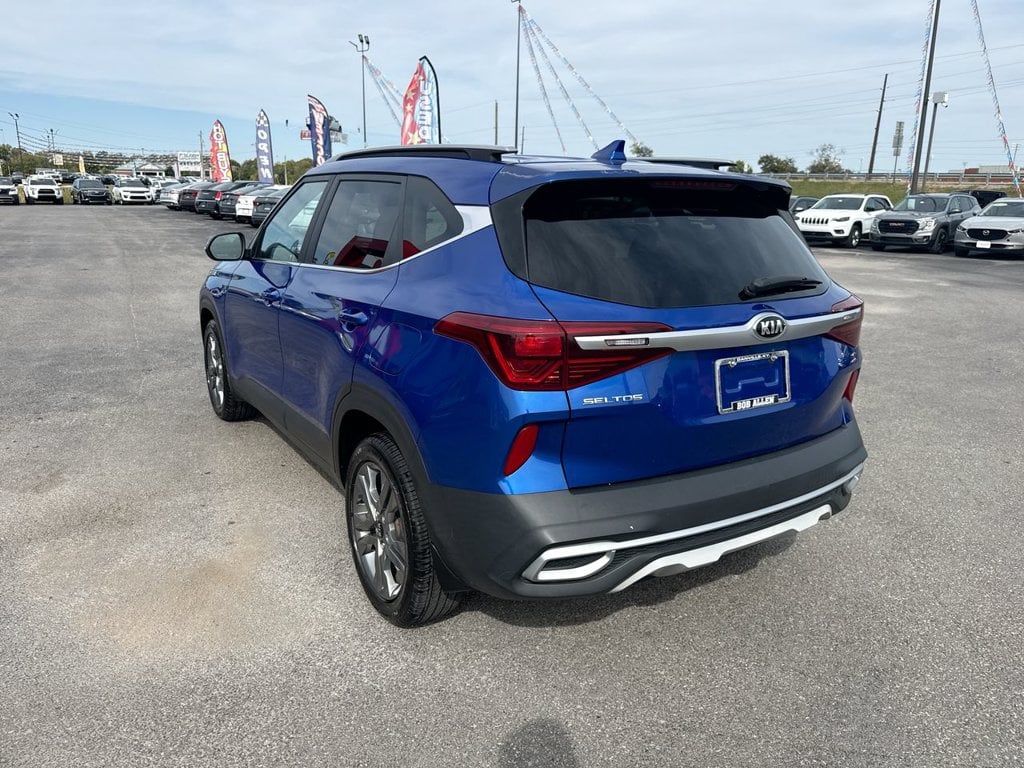 Pre-Owned 2021 Kia Seltos S - photo - 11