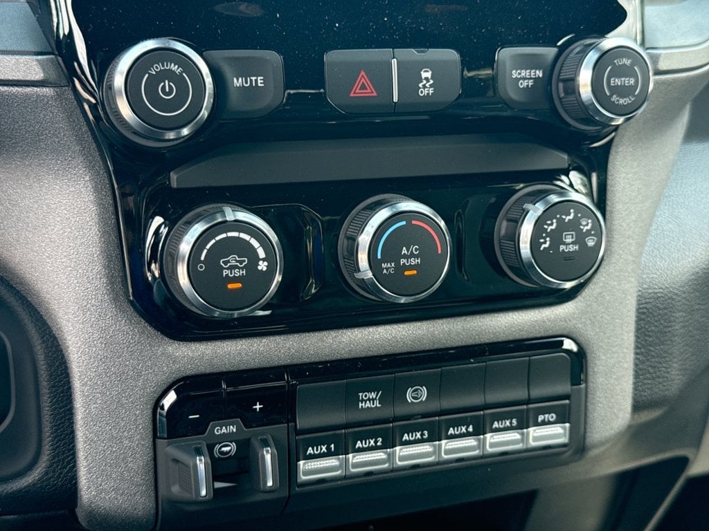 New 2026 Ram 4500HD Tradesman - photo - 26