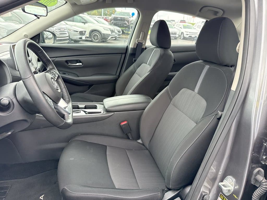 Pre-Owned 2025 Nissan Sentra SV - photo - 20