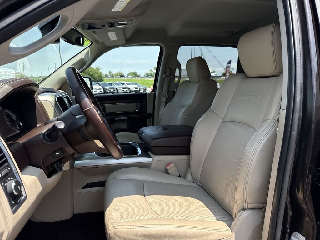 Pre-Owned 2016 Ram 1500 Laramie - photo - 12