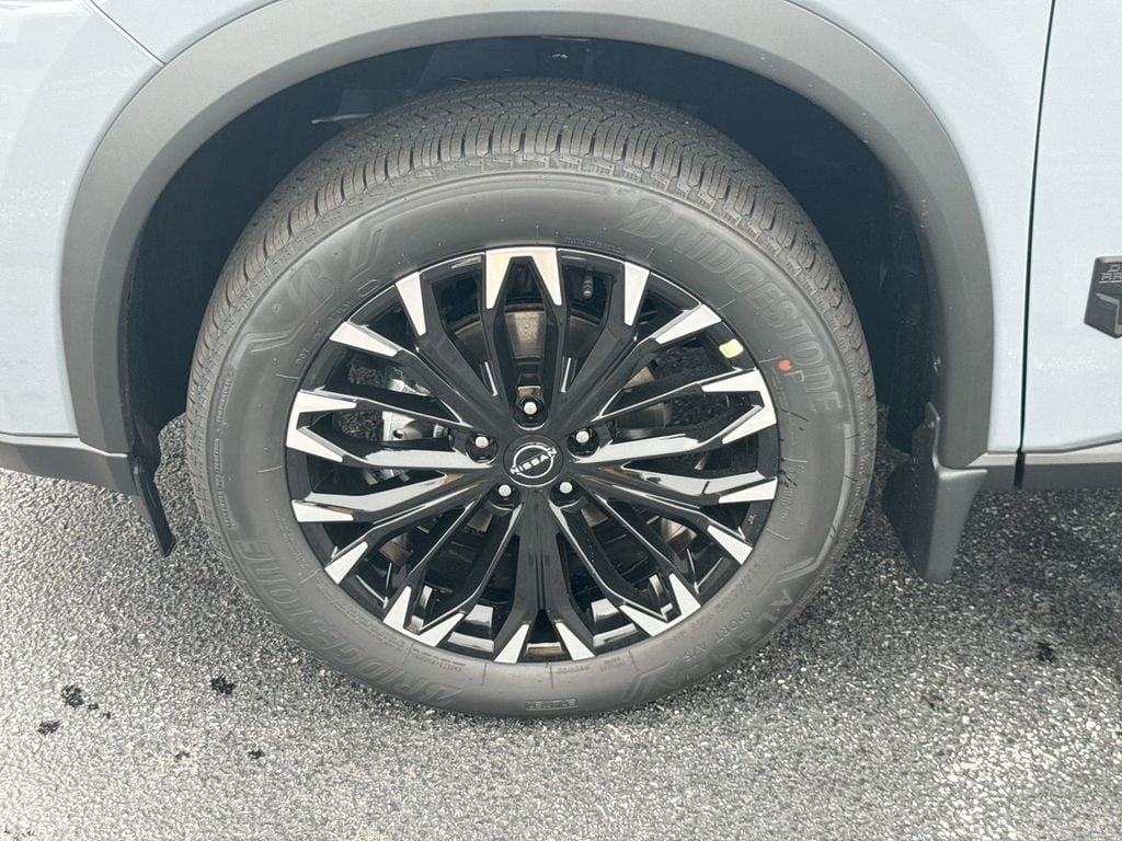 New 2026 Nissan Rogue Dark Armor - photo - 9