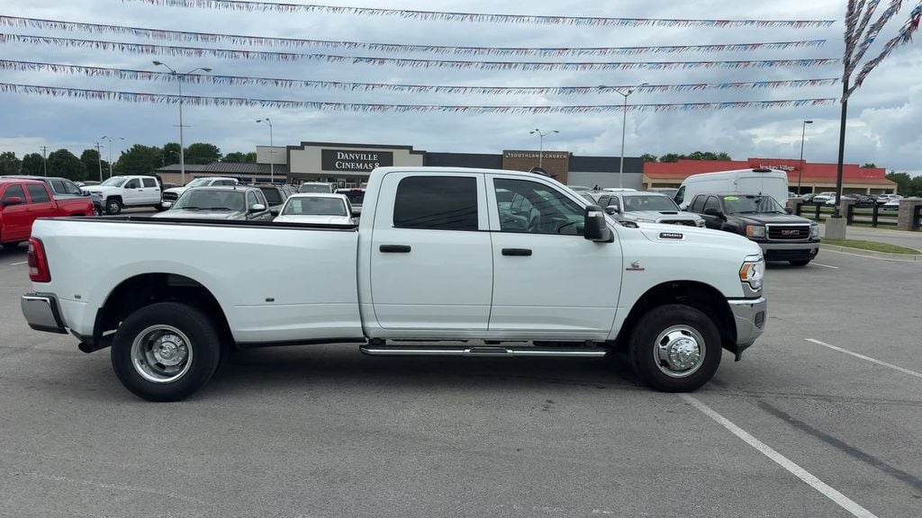 Pre-Owned 2024 Ram 3500 Tradesman - photo - 6