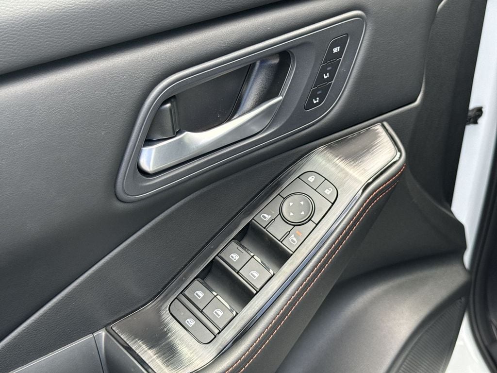 New 2026 Nissan Rogue Rock Creek - photo - 20
