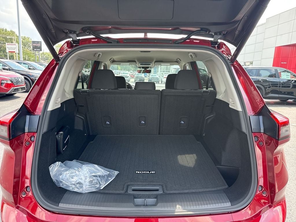 New 2026 Nissan Rogue SV - photo - 16