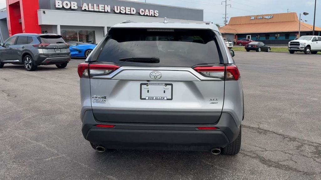 Pre-Owned 2024 Toyota RAV4 XLE - photo - 5