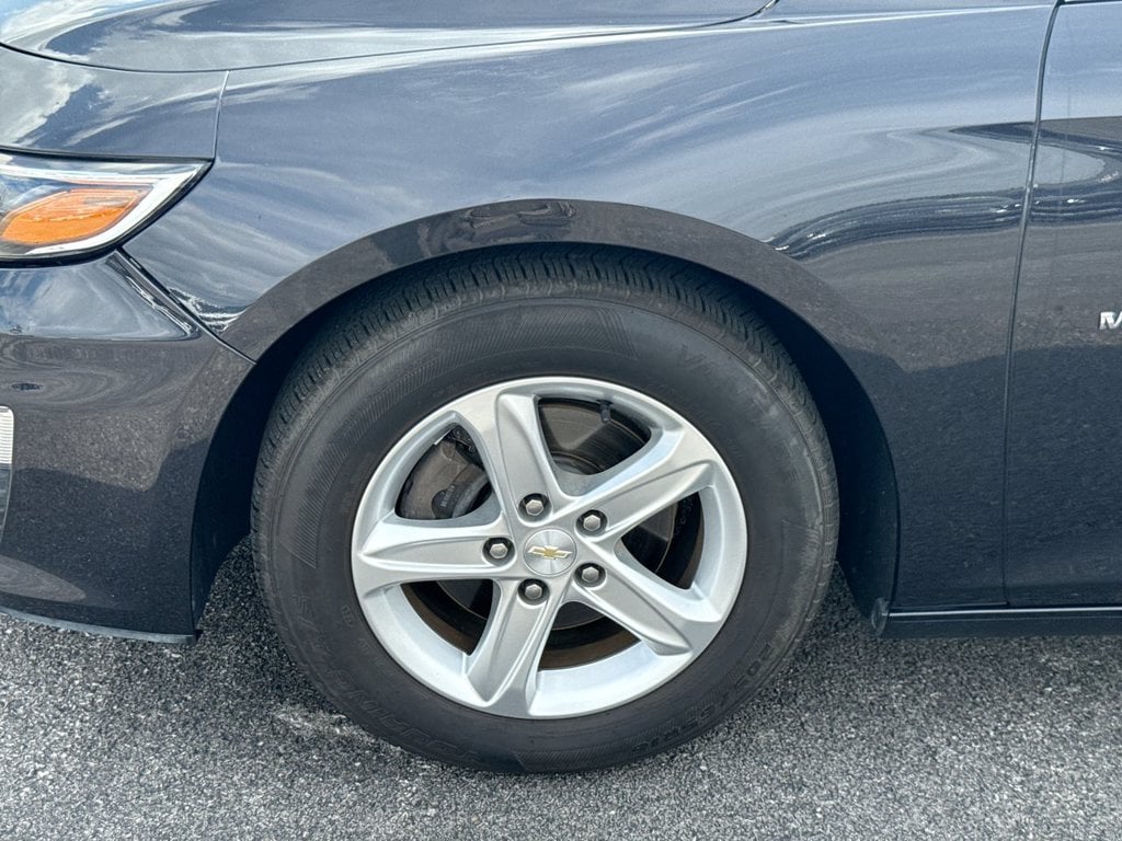 Pre-Owned 2023 Chevrolet Malibu LT - photo - 9