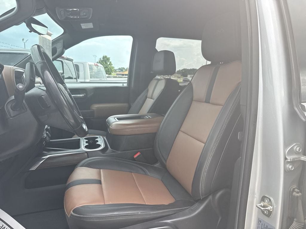 Pre-Owned 2022 Chevrolet Silverado 3500HD High Country - photo - 20