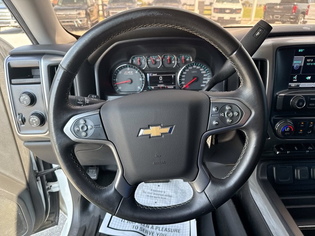 Pre-Owned 2015 Chevrolet Silverado 1500 LT - photo - 14
