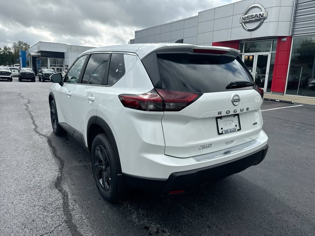 New 2026 Nissan Rogue SV - photo - 11