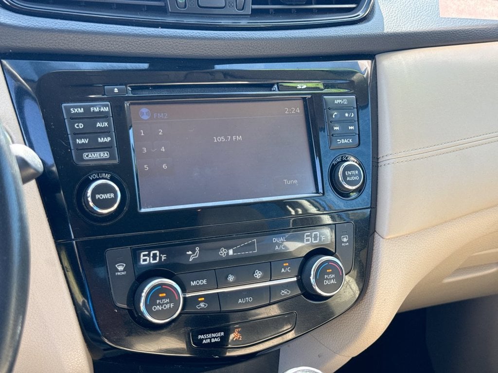 Pre-Owned 2017 Nissan Rogue SL - photo - 19