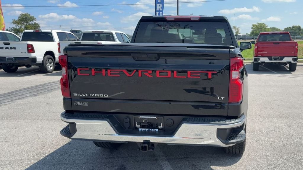 Pre-Owned 2025 Chevrolet Silverado 1500 LT - photo - 5