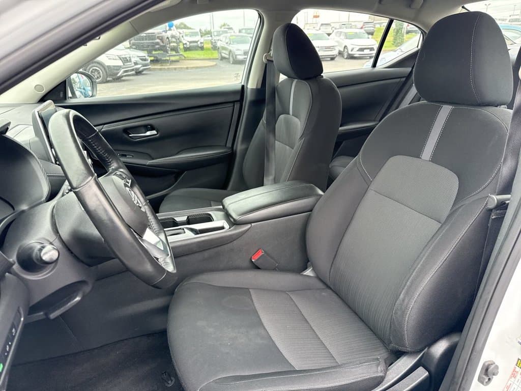 Pre-Owned 2024 Nissan Sentra SV - photo - 20
