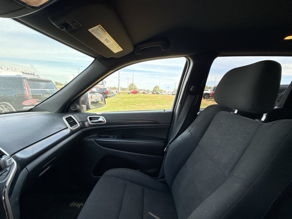 Pre-Owned 2014 Jeep Grand Cherokee Laredo - photo - 18