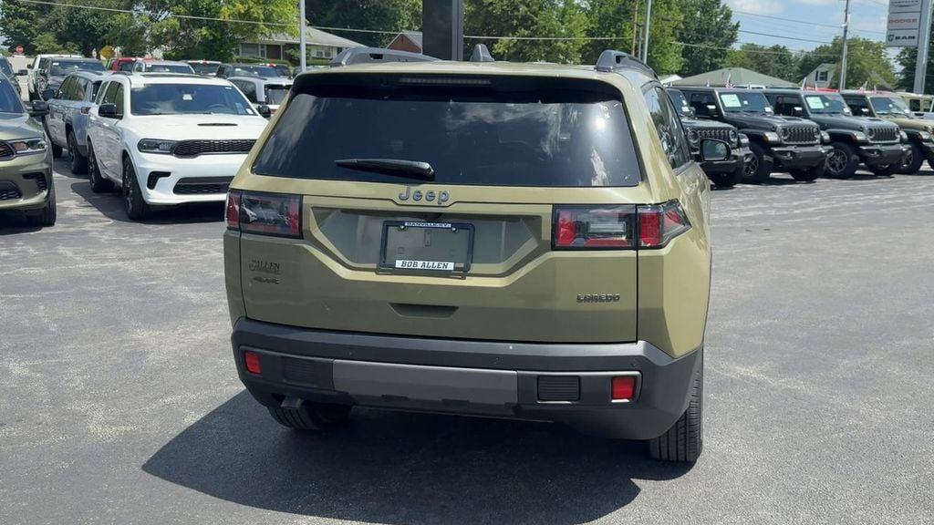 New 2026 Jeep Cherokee Laredo - photo - 5