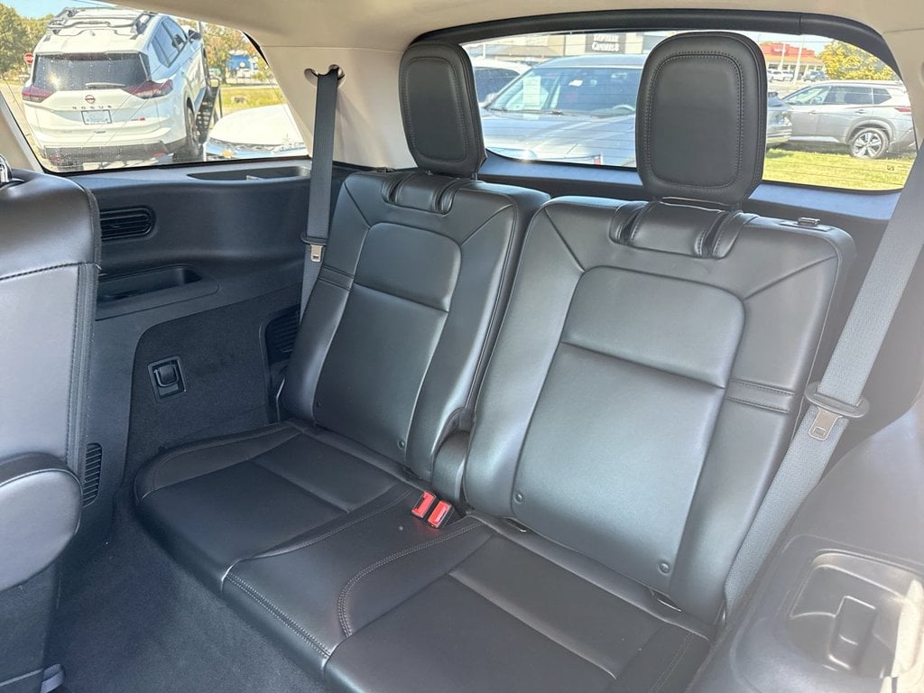 Pre-Owned 2023 Lincoln Aviator Standard - photo - 19