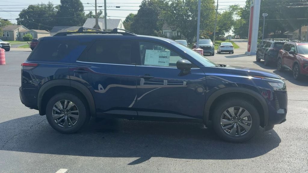 New 2026 Nissan Pathfinder SV - photo - 7