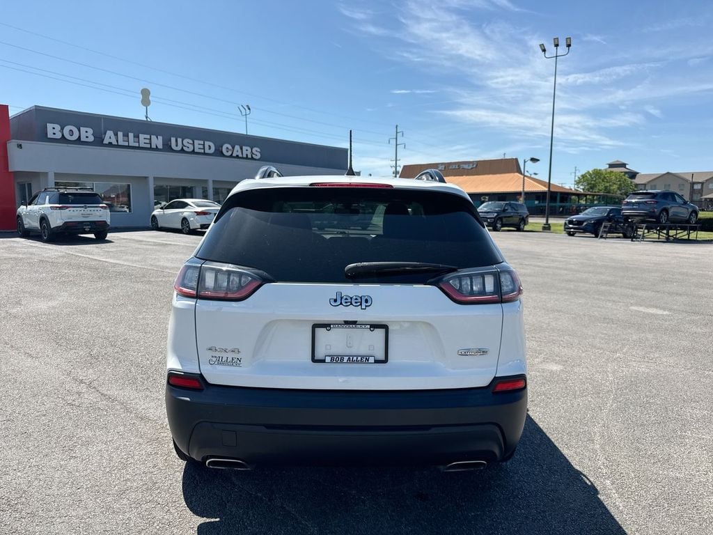 Pre-Owned 2022 Jeep Cherokee Latitude Lux - photo - 18