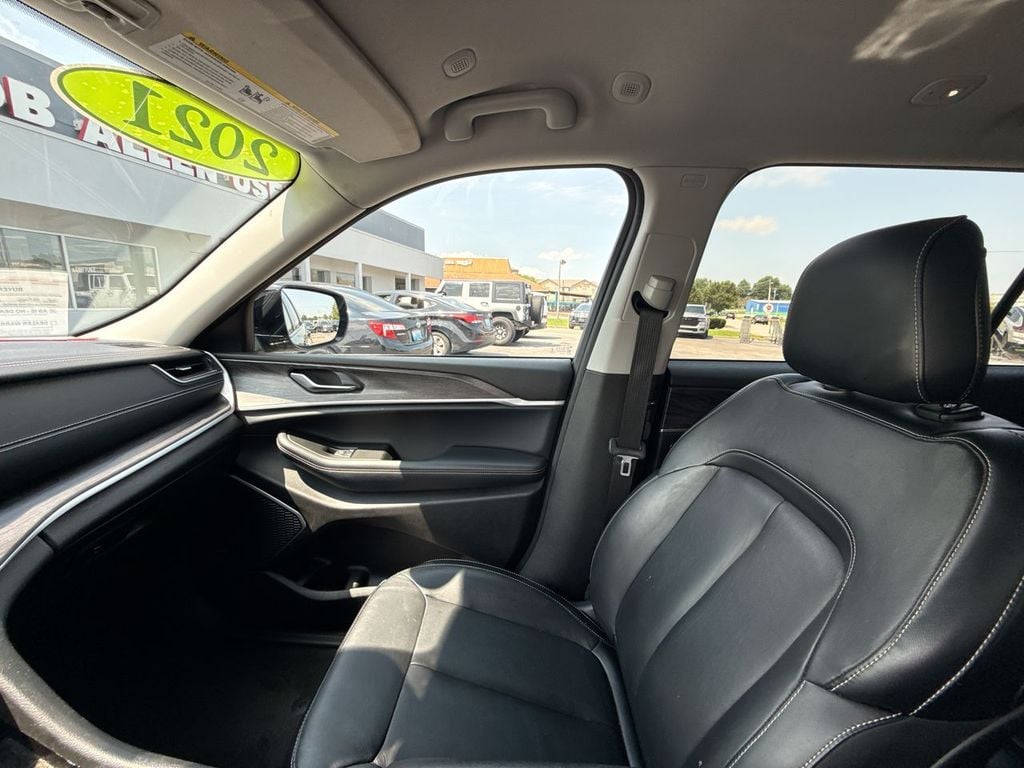 Pre-Owned 2021 Jeep Grand Cherokee L Limited - photo - 32