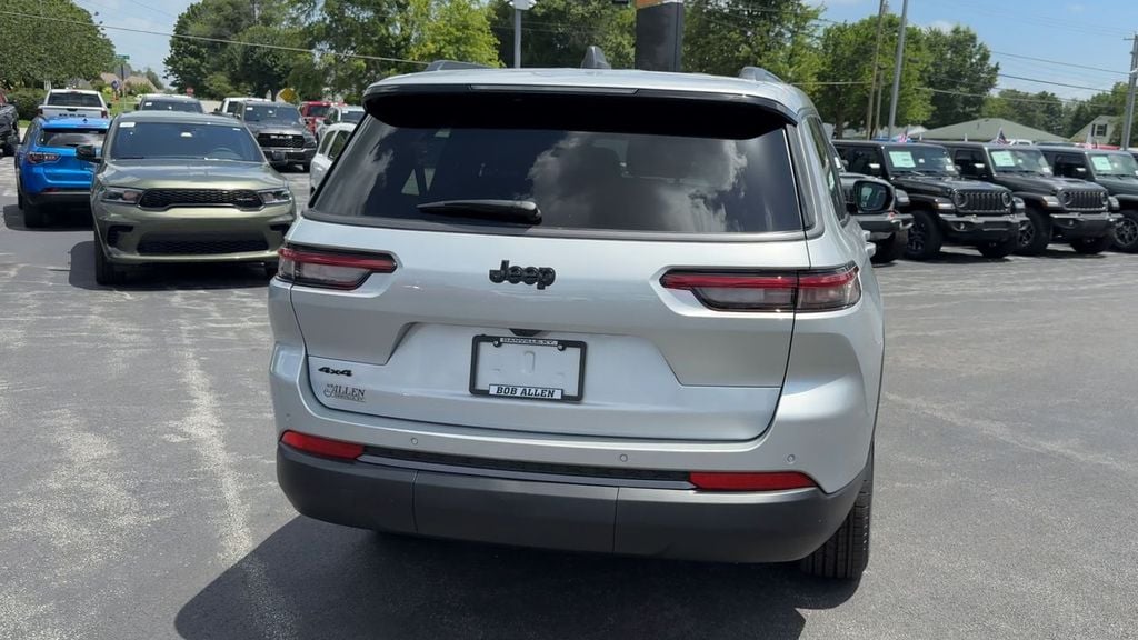 New 2026 Jeep Grand Cherokee L Altitude - photo - 5